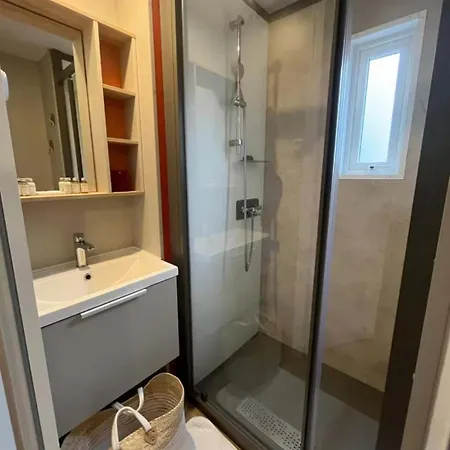 Hébergement de vacances With Sea View And 80 M2 Terrace *